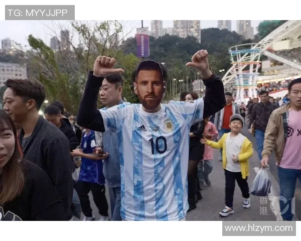 梅西被套四件套引热议 球迷与媒体纷纷解读其背后深意